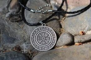 Imperial talisman attracts good luck and wealth